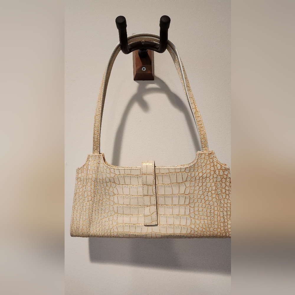 Shoulderbag crocodile finish